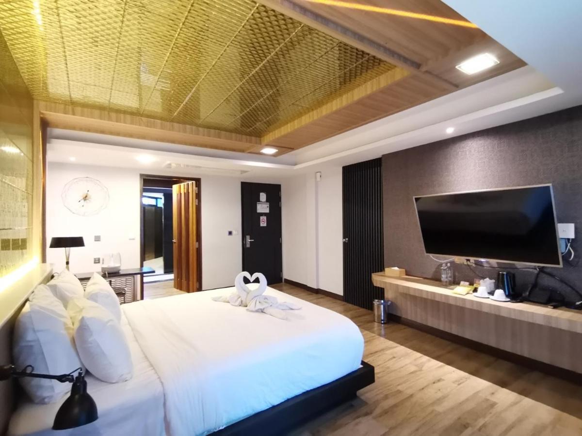 Hotel Holatel Phitsanulok Exterior foto