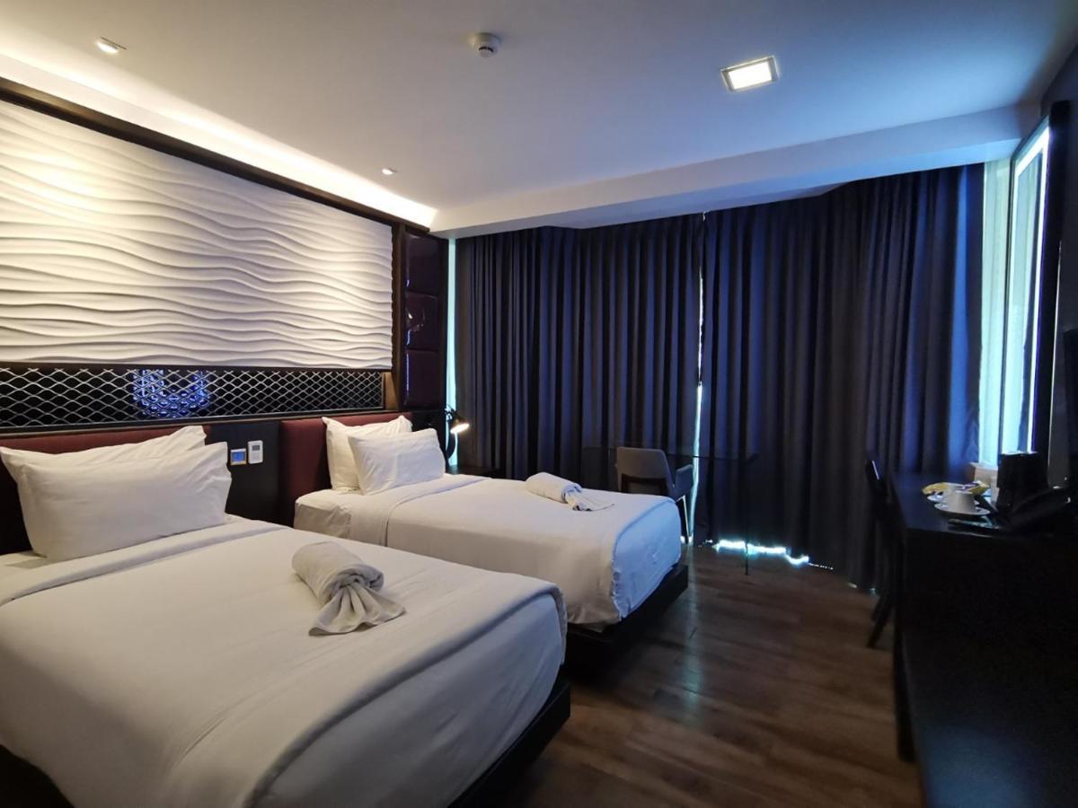 Hotel Holatel Phitsanulok Exterior foto